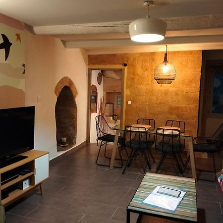 Maison De Village Familiale Pont Du Gard, Toit Terrasse, Barbecue, Fibre فير بونت دي غارد المظهر الخارجي الصورة