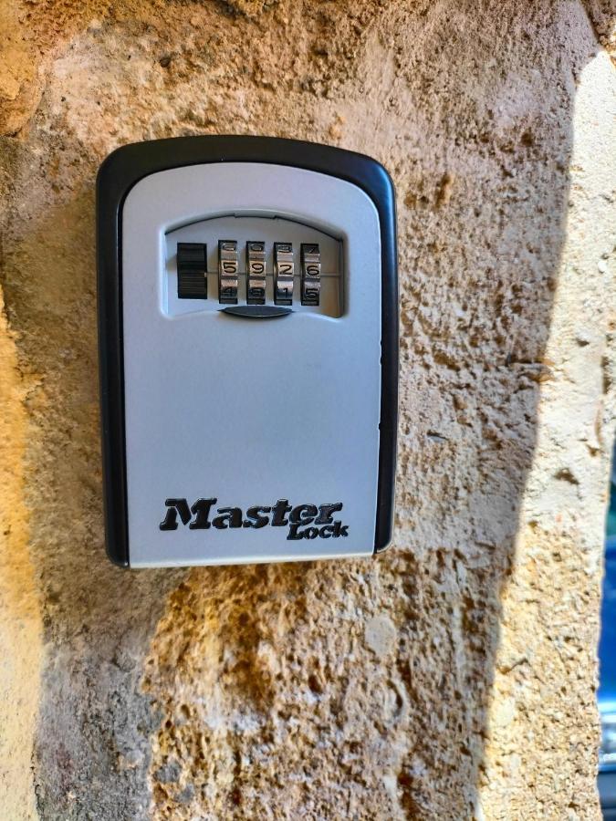 Maison De Village Familiale Pont Du Gard, Toit Terrasse, Barbecue, Fibre فير بونت دي غارد المظهر الخارجي الصورة